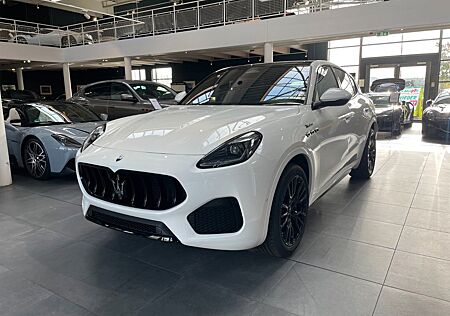 Maserati Grecale 2.0 Modena MY24 Pano Privacy Asisst