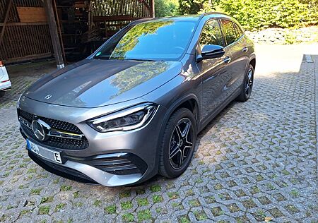 Mercedes-Benz GLA 250 e DCT - AMG Line +AHK