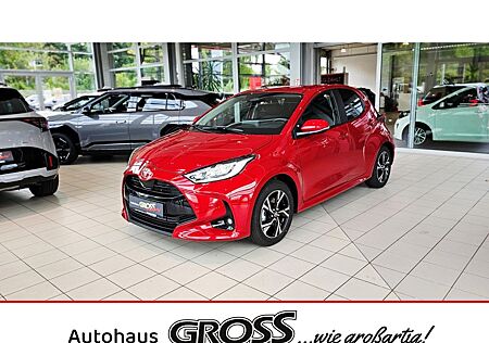 Toyota Yaris gebraucht kaufen Toyota Yaris Hybrid Teamplayer 1.5 Digitales Cockpit LE