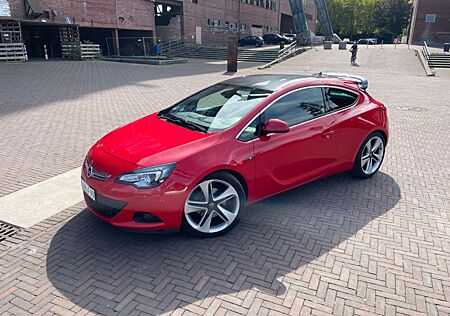 Opel Astra GTC 1.6 Turbo Innovation