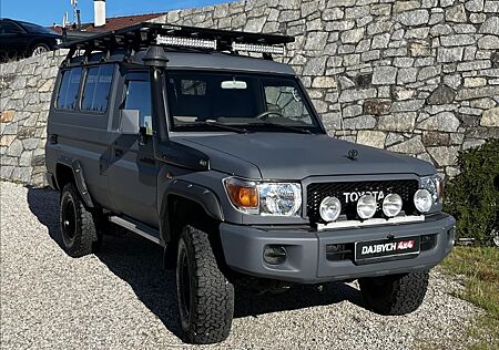Toyota Land Cruiser gebraucht kaufen Toyota Land Cruiser GRJ 78, TOP VÝBAVA, servis