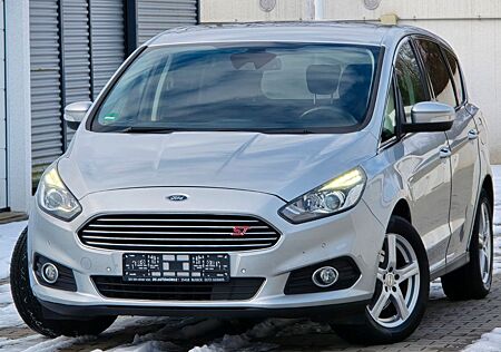 Ford S-Max Titanium