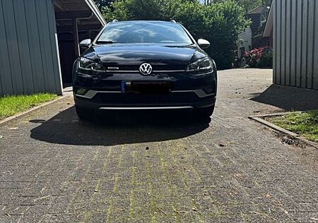 VW Golf Volkswagen 2.0 TDI 135kW DSG 4MOTION Alltrack Alltrack
