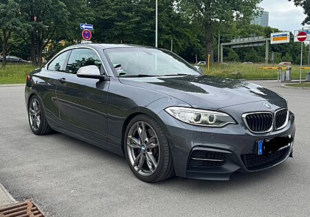 BMW 240 M240i M Performance