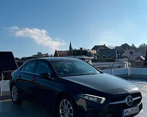 Mercedes-Benz A 220 Limousine -DCT