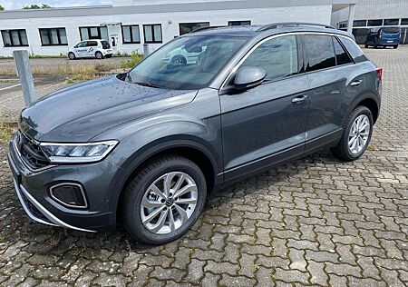 VW T-Roc Volkswagen 1.5 TSI DSG 150 PS Life + ACC LED SHZ 17Z