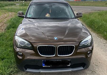 BMW X1 xDrive25i - AHK, Navi, Xenon, 6-Zylinder
