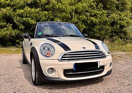 Mini Cooper Cabrio - Automatik, nur 81.000 KM