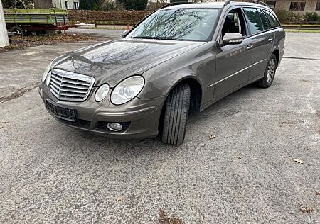 Mercedes-Benz E 220 CDI T AVANTGARDE Avantgarde