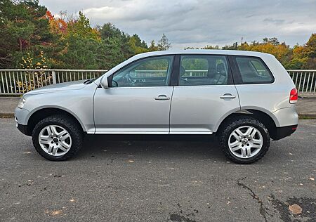 VW Touareg Volkswagen 4,2 l V8#ALLRAD/NAVI/LEDER/AHK/KLIMA#