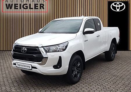 Toyota Hilux 2.8 Extra Cab Comfort 4x4 Navi PDC Safety