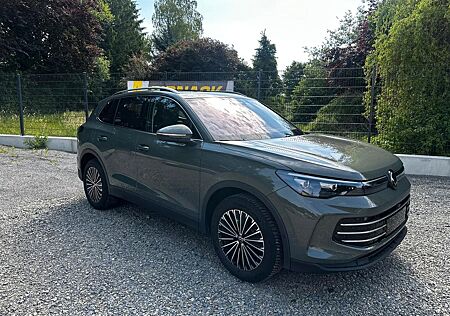 VW Tiguan Volkswagen 1.5 eTSI 110 kW Elegance