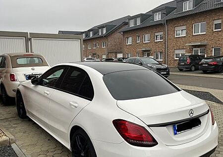 Mercedes-Benz C 220 d / AMG Paket / Night Edition