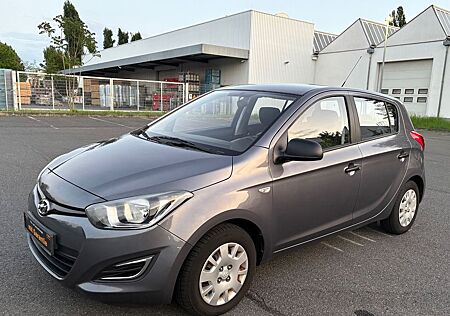 Hyundai i20 FIFA World Cup Edition/KLIMA/NEU TÜV