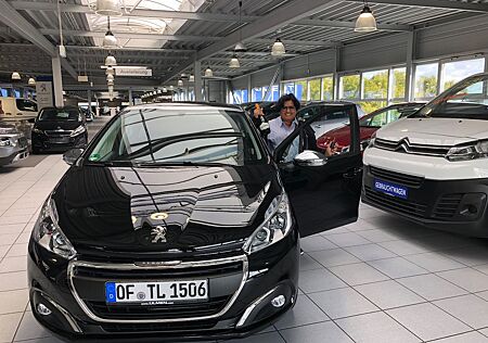 Peugeot 208 PPeugeot PureTech82 Style, Panoramadach