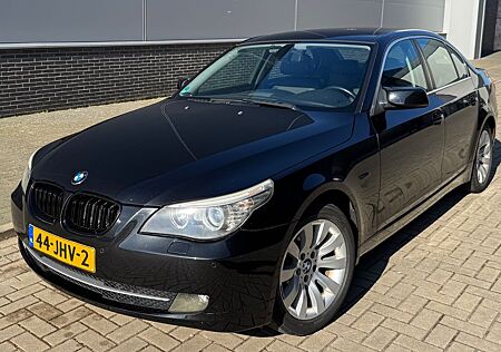 BMW 520 Aut. Facelift Volleder Tempomat CarPlay
