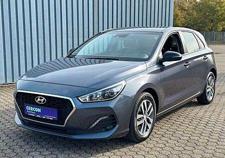 Hyundai i30 YES! KAMERA LED NAVI SITZHEIZUNG 1HAND