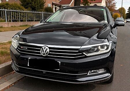 VW Passat Volkswagen Highline 4Motion * 240 PS, Allrad, LED