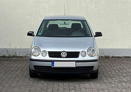 VW Polo Volkswagen 1.4 AUTO BASIS Basis