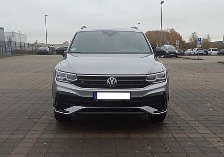 VW Tiguan Allspace Volkswagen R-Line 4Motion DSG AHK