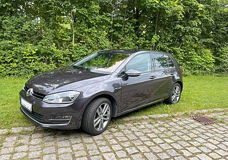 VW Golf Volkswagen 2.0 TDI 4MOTION LOUNGE