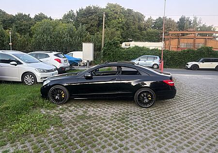 Mercedes-Benz E 350 Coupé CDI Mega Austatung