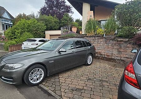 BMW 520d xDrive Touring A -