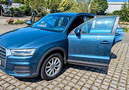 Audi Q3 TÜV Neu! Service Neu! STANDHEIZUNG! AHK! LED!