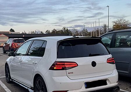VW Golf Volkswagen GTI Performance, Grail