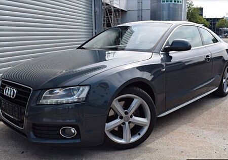 Audi A5 3.0 TDI quattro S-Line/kamera/AHK/Keyless/Nav