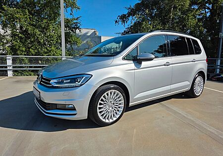 VW Touran Volkswagen 1.6 TDI / DSG / LED / Standheizung