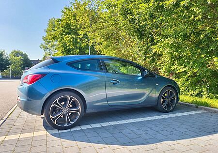 Opel Astra 1.4 T St.kette, Wass.pu, Keilriemen neu