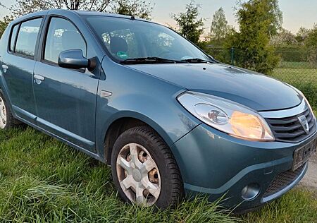 Dacia Sandero Laureate