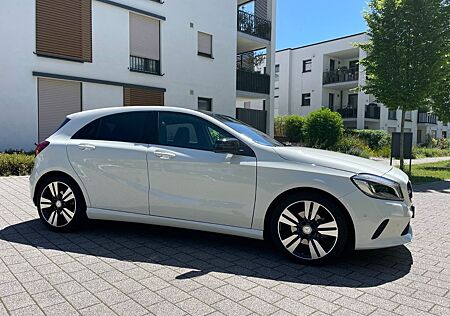 Mercedes-Benz A 180 BlueEFFICIENCY Style Edition Style Edition