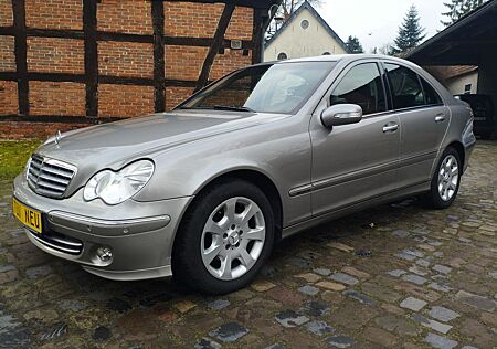 Mercedes-Benz C 180 TÜV neu/2.Hand/SH gepflegt *sehr gepflegt*