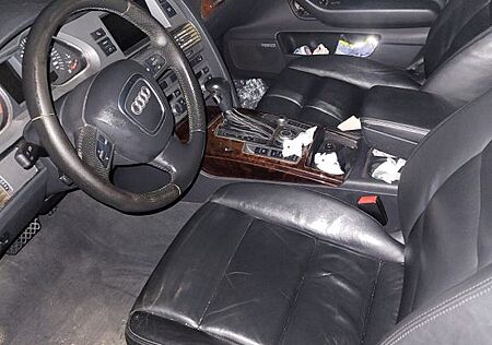 Audi A6 4.2 tiptronic quattro Avant -