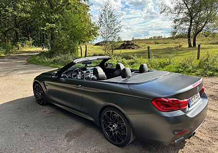 BMW M4 Cabrio Sonderlack Frozen Grey Scheckheft