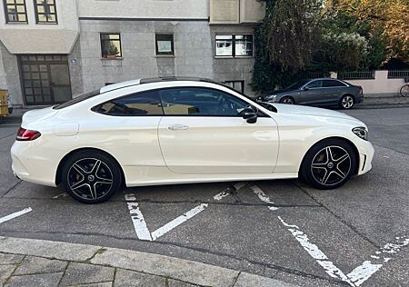 Mercedes-Benz C 200 Coupe AMG LED Performance Panorama