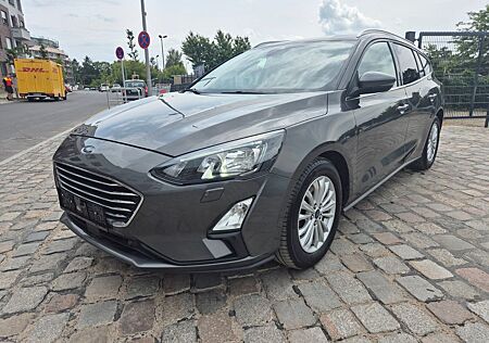 Ford Focus Turnier Titanium