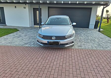 VW Passat Variant Volkswagen 2.0 TDI SCR Comfortline Varia...