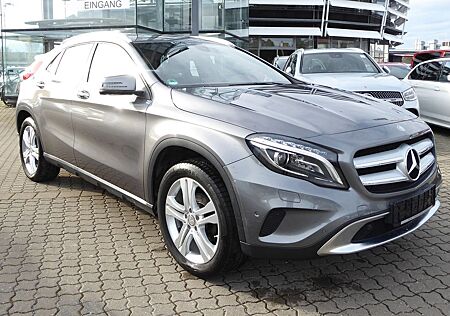 Mercedes-Benz GLA 220 d Urban 4Matic Exklusiv Kamera Bi-Xenon