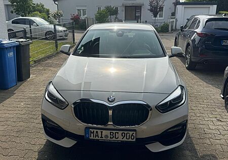 BMW 118i -