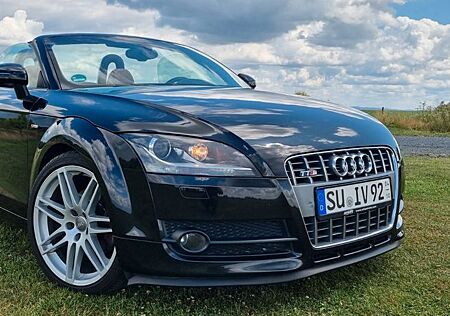 Audi TT Roadster 2.0 TFSI S tronic -