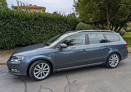 VW Passat Variant gebraucht kaufen VW Passat Variant Volkswagen 2.0 TDI 130kW Highline BMT Va...