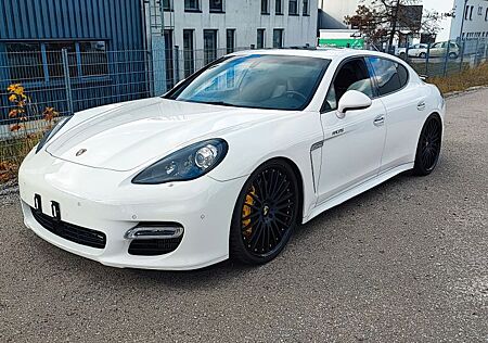 Porsche Panamera Turbo S