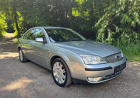 Ford Mondeo 1.8 Lim. Ghia TÜV+INSPEKT.NEU/GARANTIE!