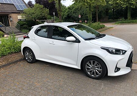 Toyota Yaris 1.5. Hybrid. Privat.