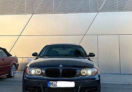 BMW 135i Coupé E82 | N54 Biturbo | M Performance