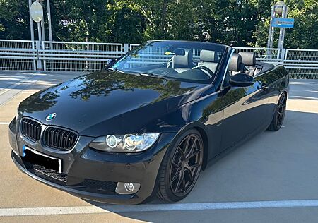 BMW 330i Cabrio - Schalter, Leder, Xenon, Scheckheft
