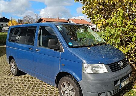 VW T5 Transporter Volkswagen mit Campingausstattung
